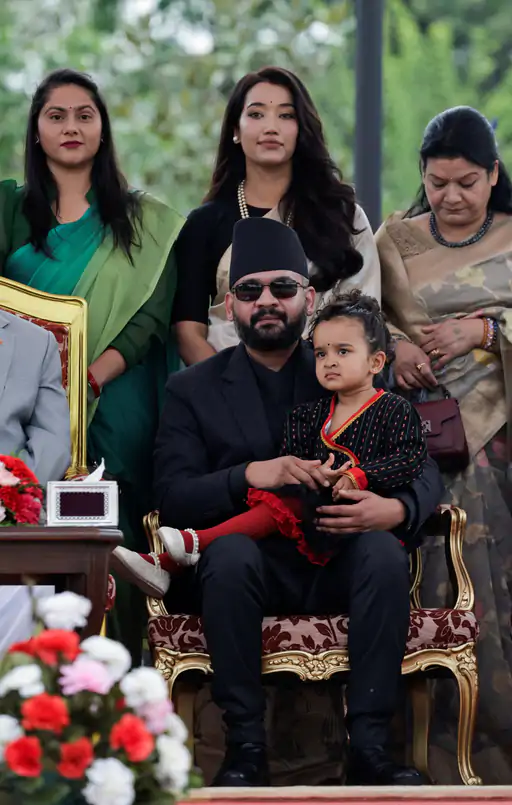 बालेन शाह अपने परिवार के साथ