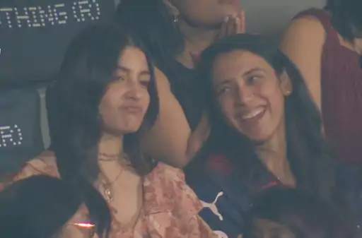 अनुष्का शर्मा, स्मृति मंधाना