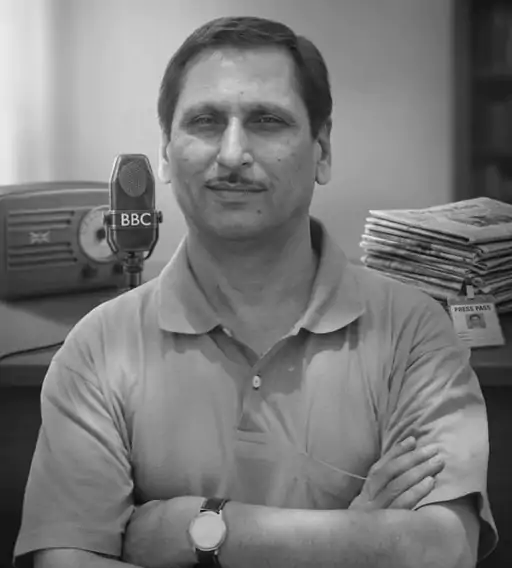 बारेठ ने दिसंबर 2020 से अक्टूबर 2022 तक राजस्थान राज्य सूचना आयुक्त के तौर पर भी काम किया