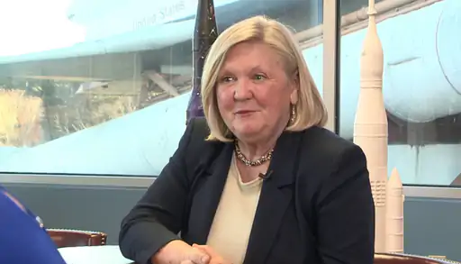 बार्नहार्ट ने 1972 में अपने करियर की शुरुआत की थी