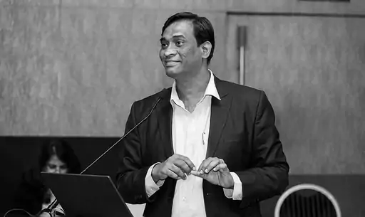डॉ. राधाकृष्णन पिल्लई 50 वर्ष की आयु में निधन हो गया