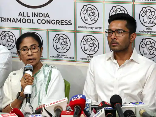Mamata Banerjee Resignation Controversy