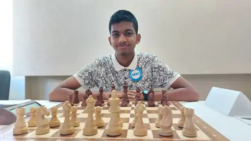  एथन वाज (Ethan Vaz)