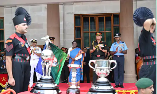  राष्ट्रपति द्रौपदी मुर्मू ने डूरंड कप 2026 की ट्रॉफियों का किया अनावरण 